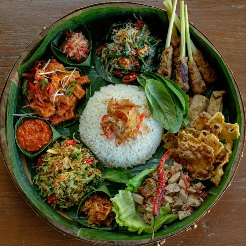 Serve the rich spices and cultural warmth of Indonesia at your event. 